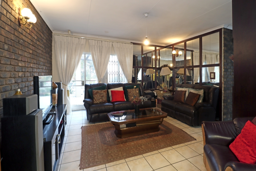 3 Bedroom Property for Sale in Vorna Valley Gauteng