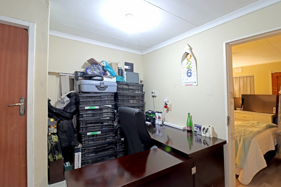 3 Bedroom Property for Sale in Vorna Valley Gauteng