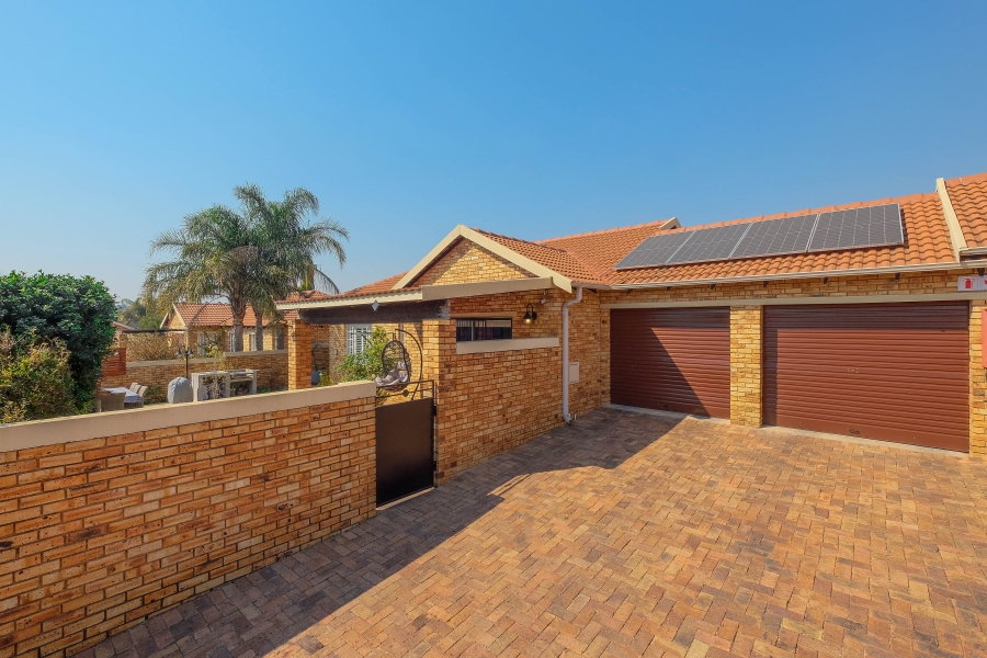 3 Bedroom Property for Sale in Radiokop Gauteng