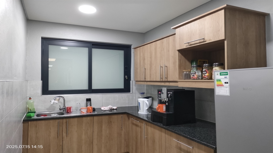 To Let Commercial Property for Rent in Lanseria Gauteng