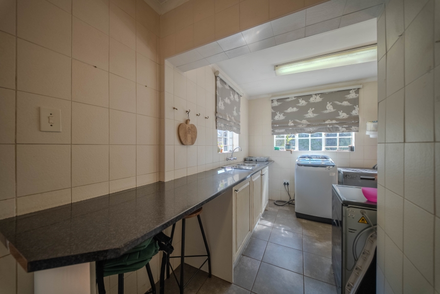 4 Bedroom Property for Sale in Faerie Glen Gauteng