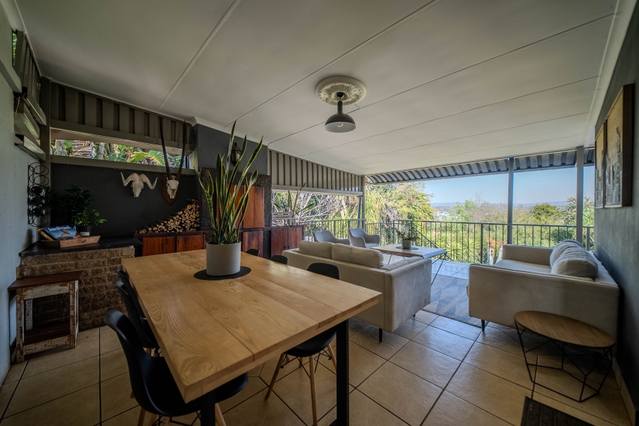 4 Bedroom Property for Sale in Faerie Glen Gauteng