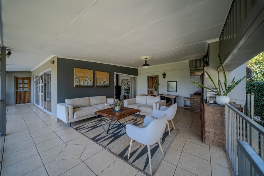 4 Bedroom Property for Sale in Faerie Glen Gauteng