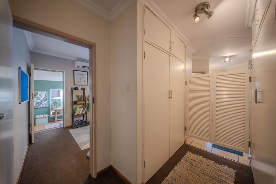 4 Bedroom Property for Sale in Faerie Glen Gauteng