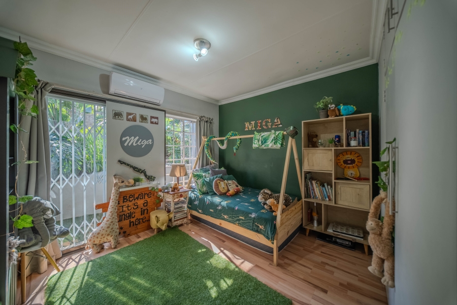 4 Bedroom Property for Sale in Faerie Glen Gauteng