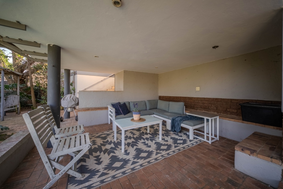 4 Bedroom Property for Sale in Faerie Glen Gauteng