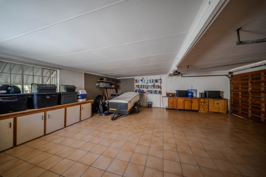4 Bedroom Property for Sale in Faerie Glen Gauteng
