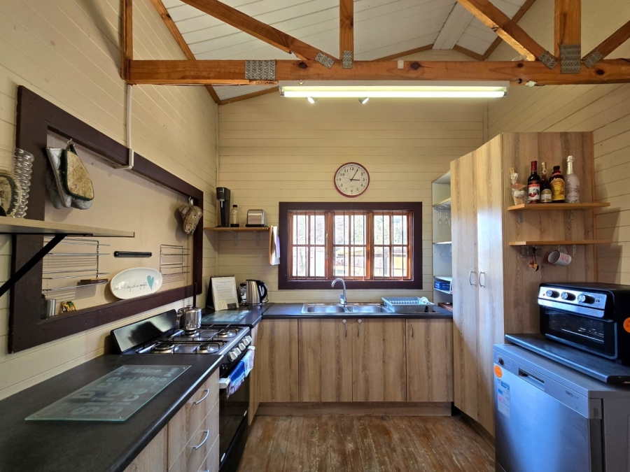 7 Bedroom Property for Sale in Homestead Apple Orchards Gauteng