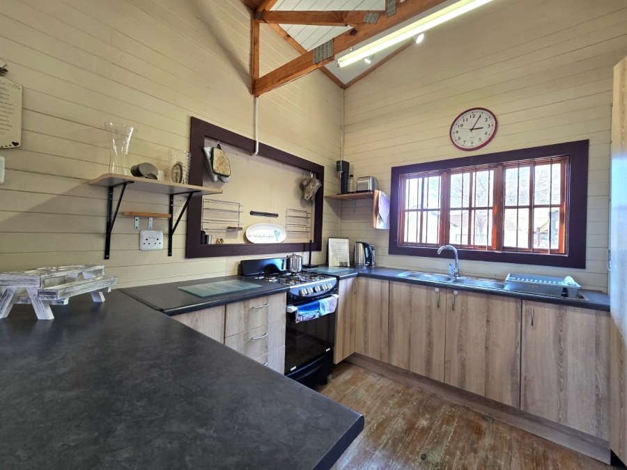 7 Bedroom Property for Sale in Homestead Apple Orchards Gauteng