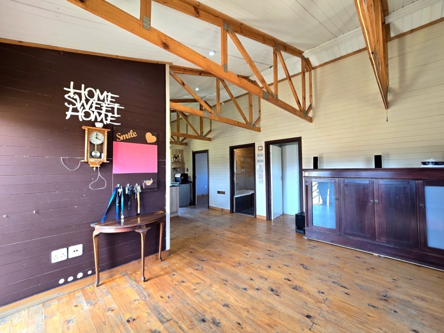 7 Bedroom Property for Sale in Homestead Apple Orchards Gauteng