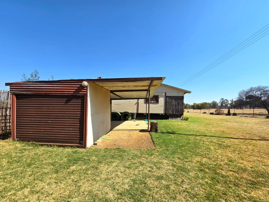 7 Bedroom Property for Sale in Homestead Apple Orchards Gauteng