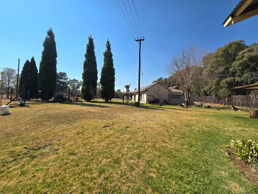 7 Bedroom Property for Sale in Homestead Apple Orchards Gauteng