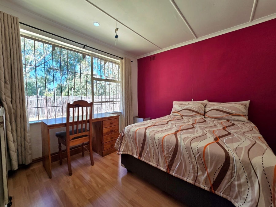 7 Bedroom Property for Sale in Homestead Apple Orchards Gauteng