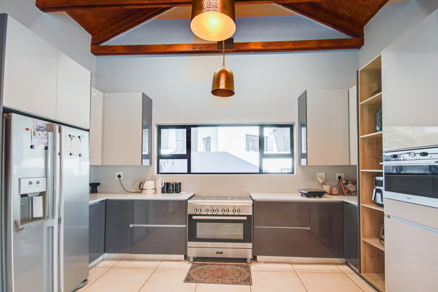 To Let 4 Bedroom Property for Rent in Copperleaf Estate Gauteng
