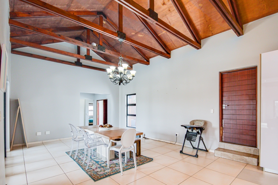 To Let 4 Bedroom Property for Rent in Copperleaf Estate Gauteng
