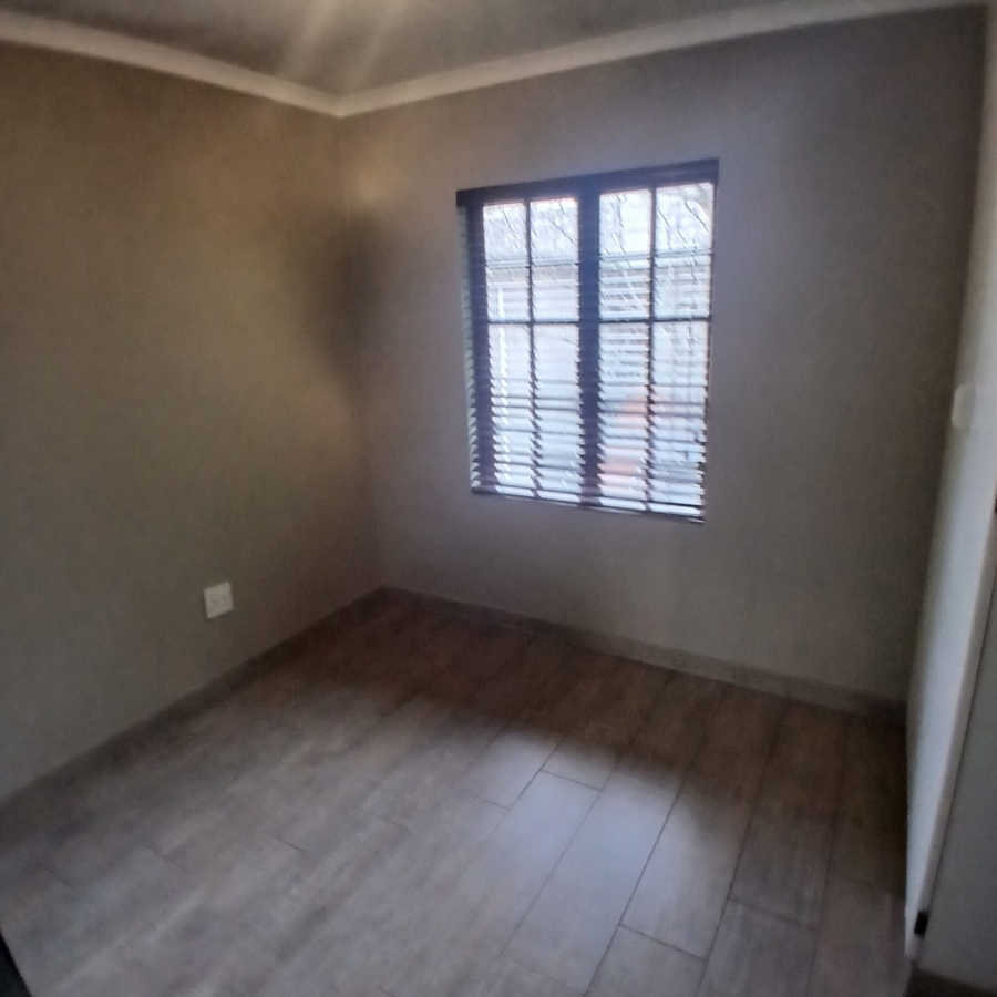 To Let 3 Bedroom Property for Rent in Riviera Gauteng