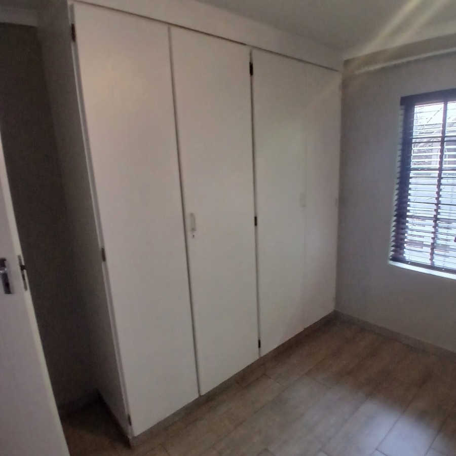 To Let 3 Bedroom Property for Rent in Riviera Gauteng