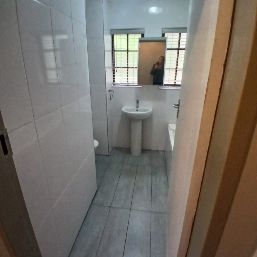 To Let 3 Bedroom Property for Rent in Riviera Gauteng