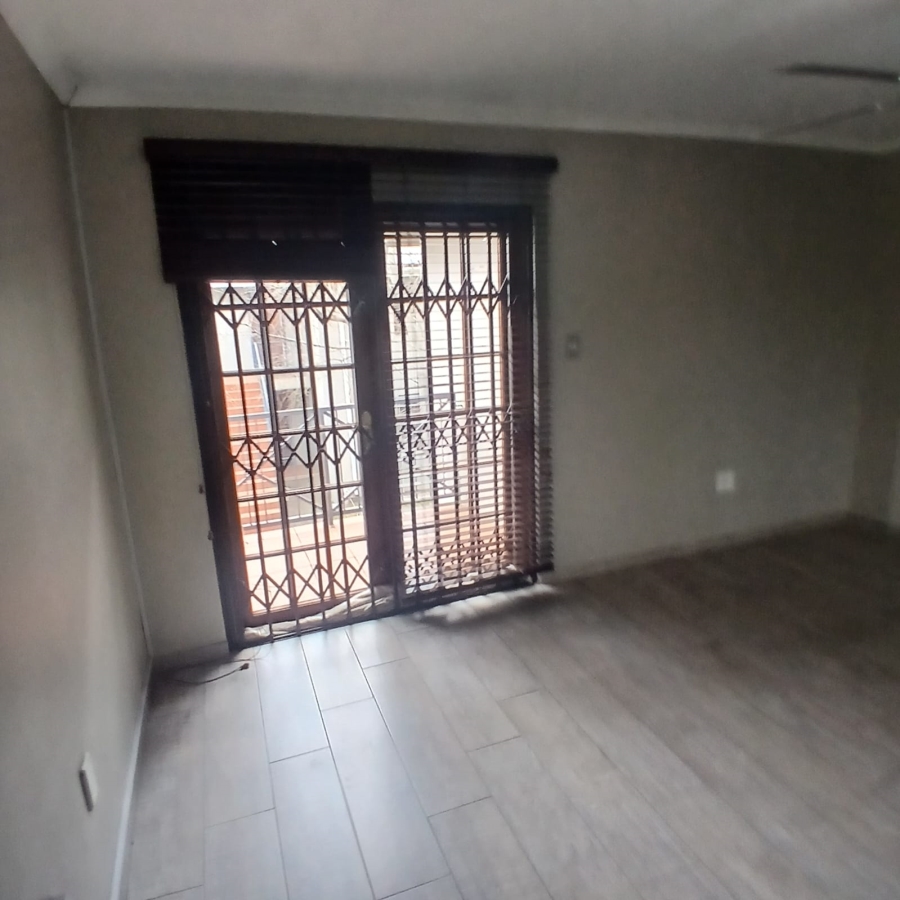 To Let 3 Bedroom Property for Rent in Riviera Gauteng