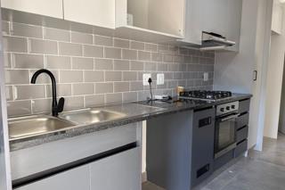 To Let 2 Bedroom Property for Rent in Waverley Gauteng