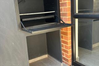 To Let 2 Bedroom Property for Rent in Waverley Gauteng