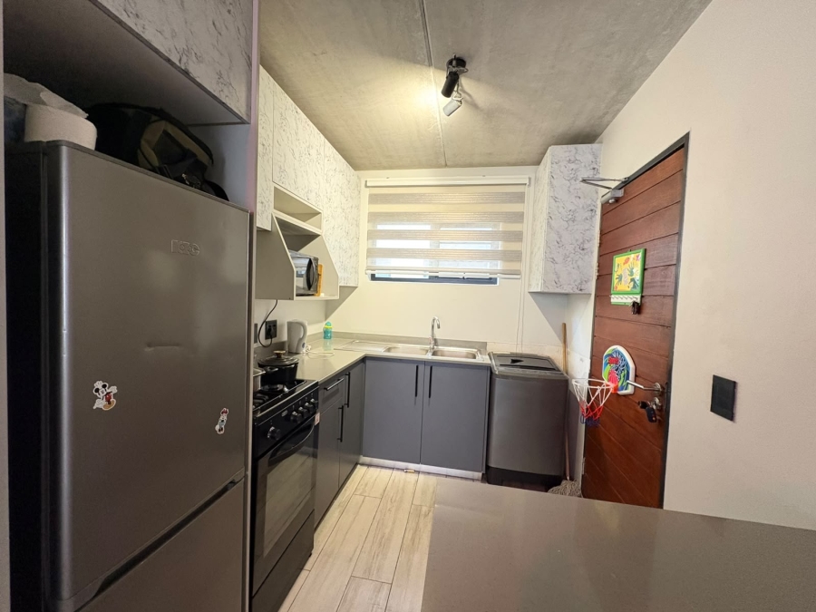 To Let 2 Bedroom Property for Rent in South Hills Gauteng