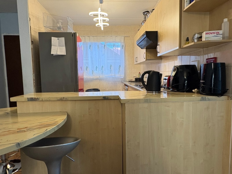 To Let 2 Bedroom Property for Rent in Risana Gauteng
