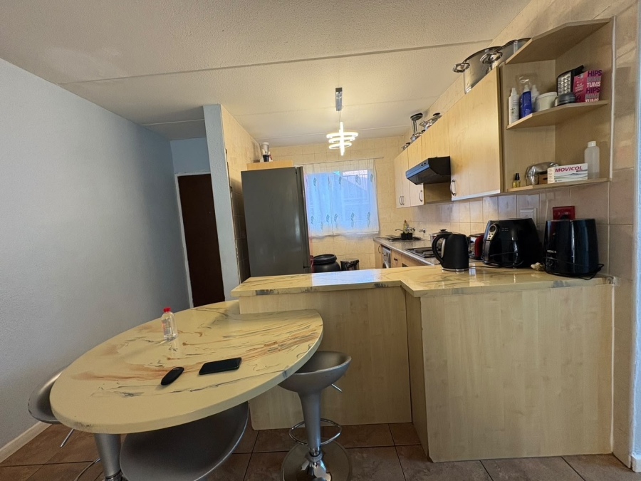To Let 2 Bedroom Property for Rent in Risana Gauteng