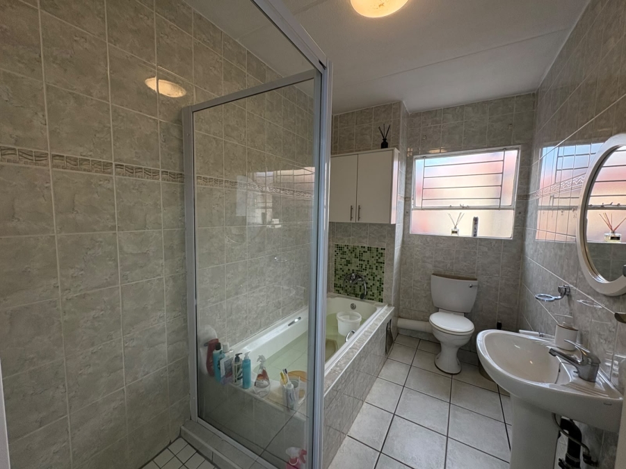 To Let 2 Bedroom Property for Rent in Risana Gauteng