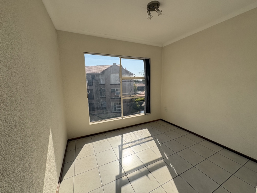 2 Bedroom Property for Sale in Bassonia Gauteng