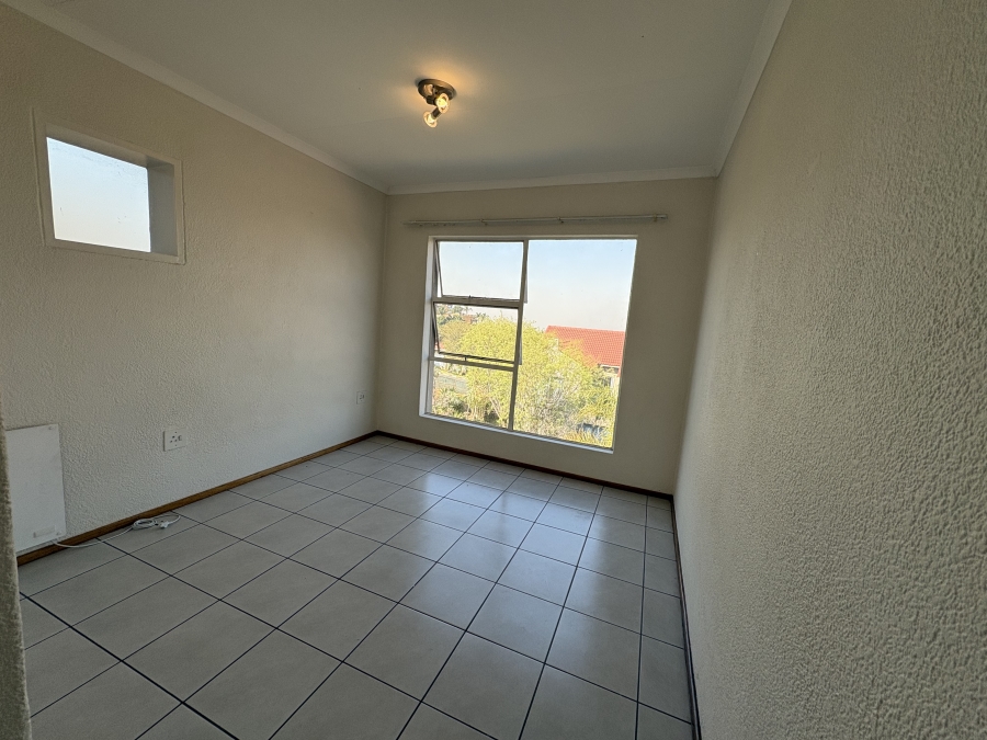 2 Bedroom Property for Sale in Bassonia Gauteng