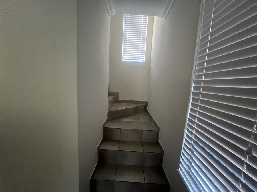 To Let 3 Bedroom Property for Rent in South Hills Gauteng