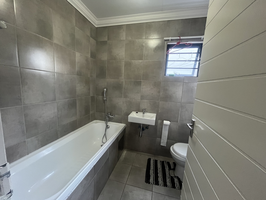 To Let 3 Bedroom Property for Rent in South Hills Gauteng
