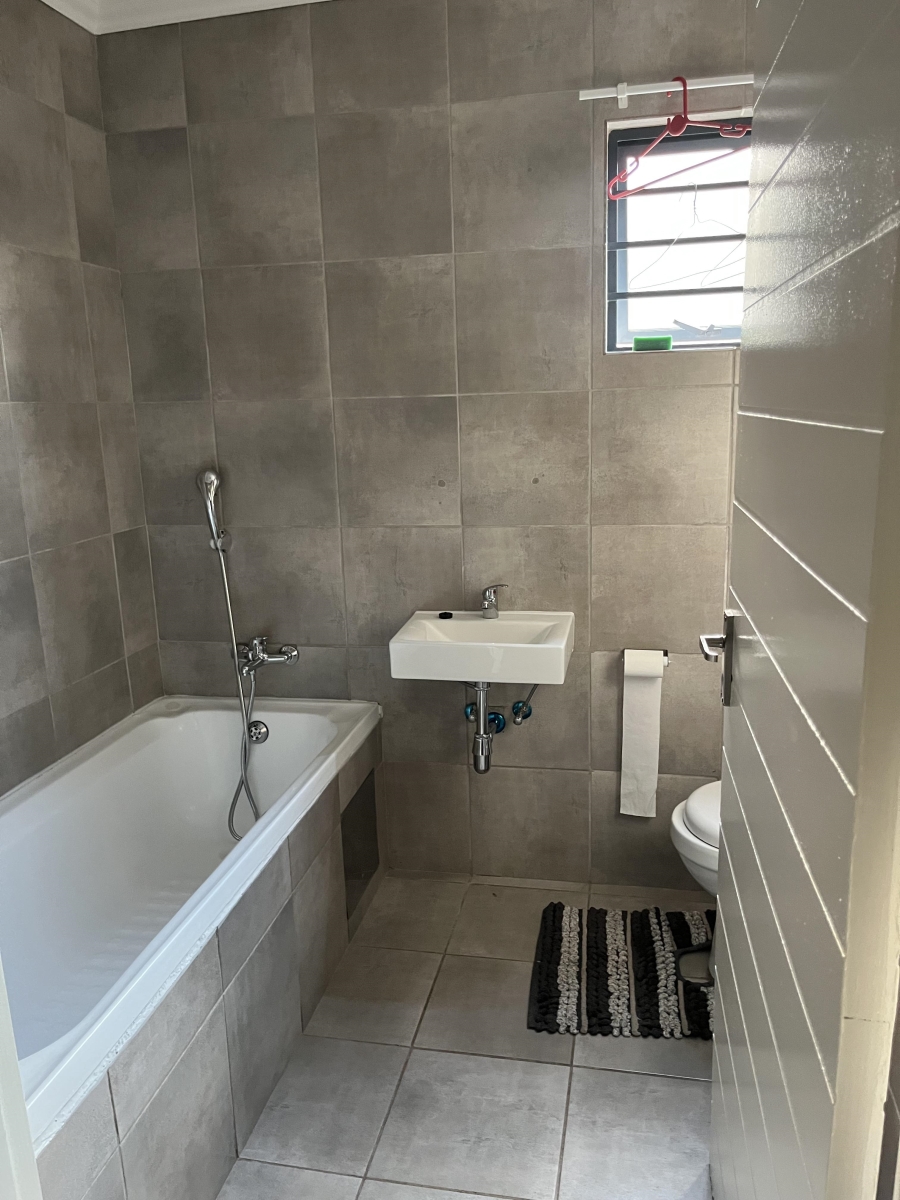 To Let 3 Bedroom Property for Rent in South Hills Gauteng