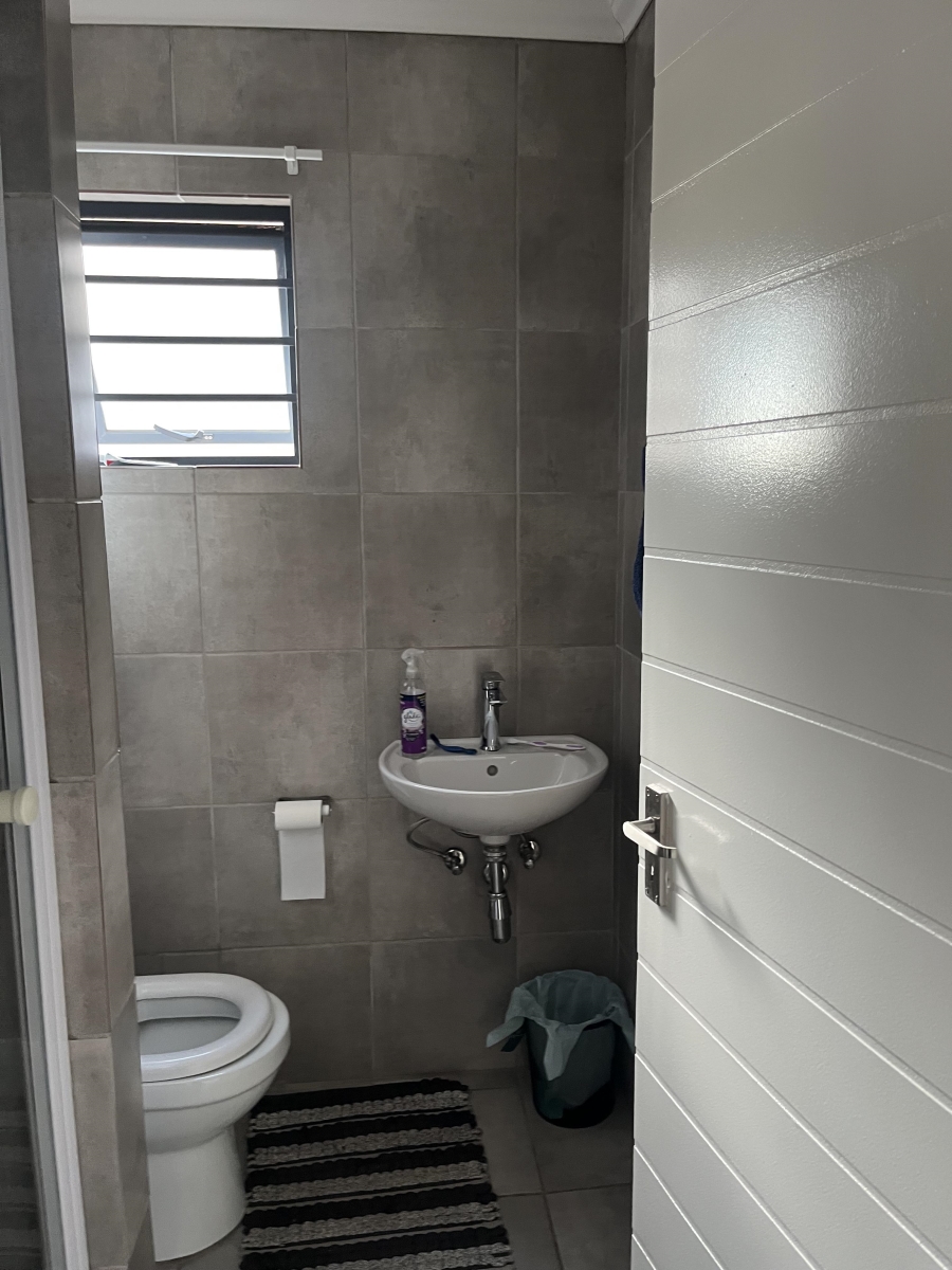 To Let 3 Bedroom Property for Rent in South Hills Gauteng