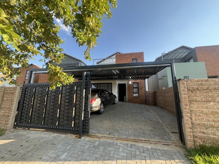 To Let 3 Bedroom Property for Rent in South Hills Gauteng