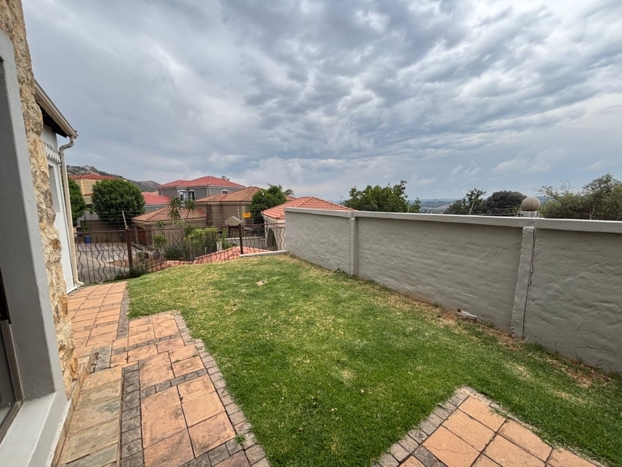 3 Bedroom Property for Sale in Allens Nek Gauteng