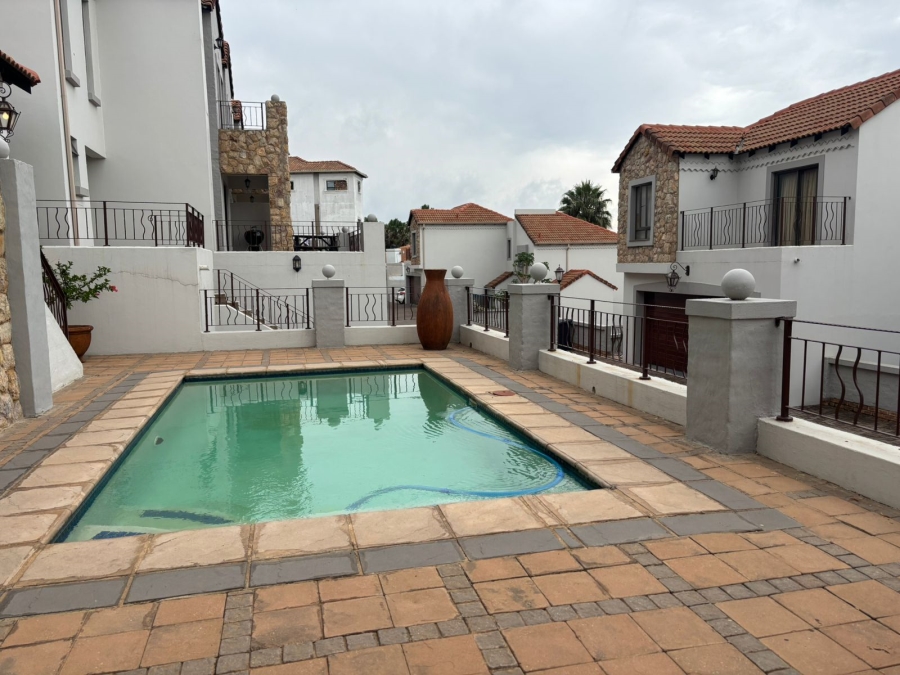 3 Bedroom Property for Sale in Allens Nek Gauteng