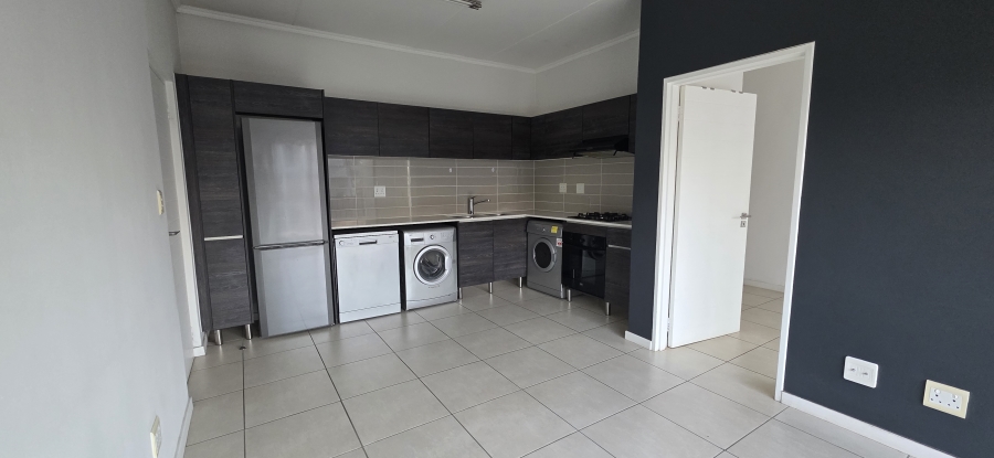 To Let 1 Bedroom Property for Rent in Modderfontein Gauteng