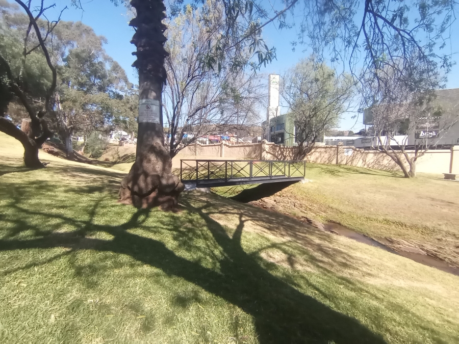2 Bedroom Property for Sale in Helderkruin Gauteng