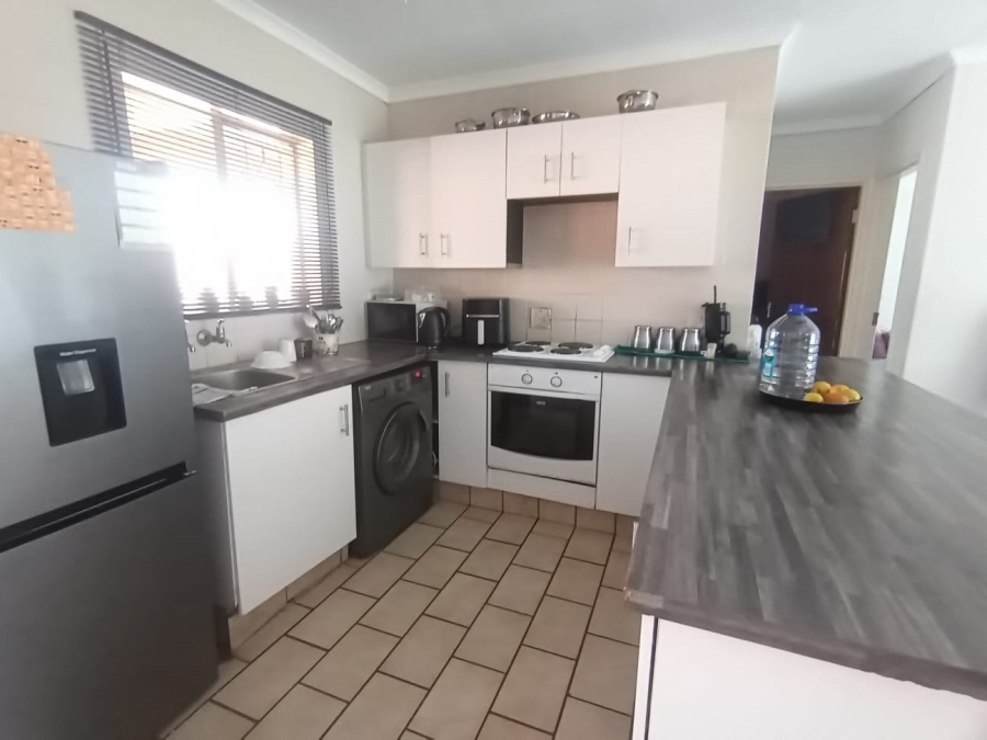 2 Bedroom Property for Sale in Helderkruin Gauteng