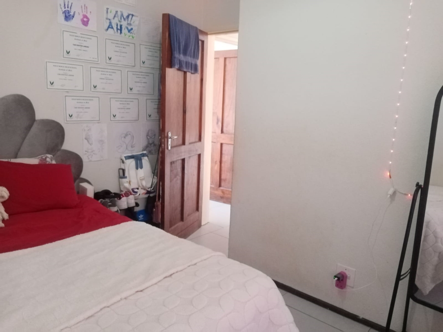 2 Bedroom Property for Sale in Helderkruin Gauteng