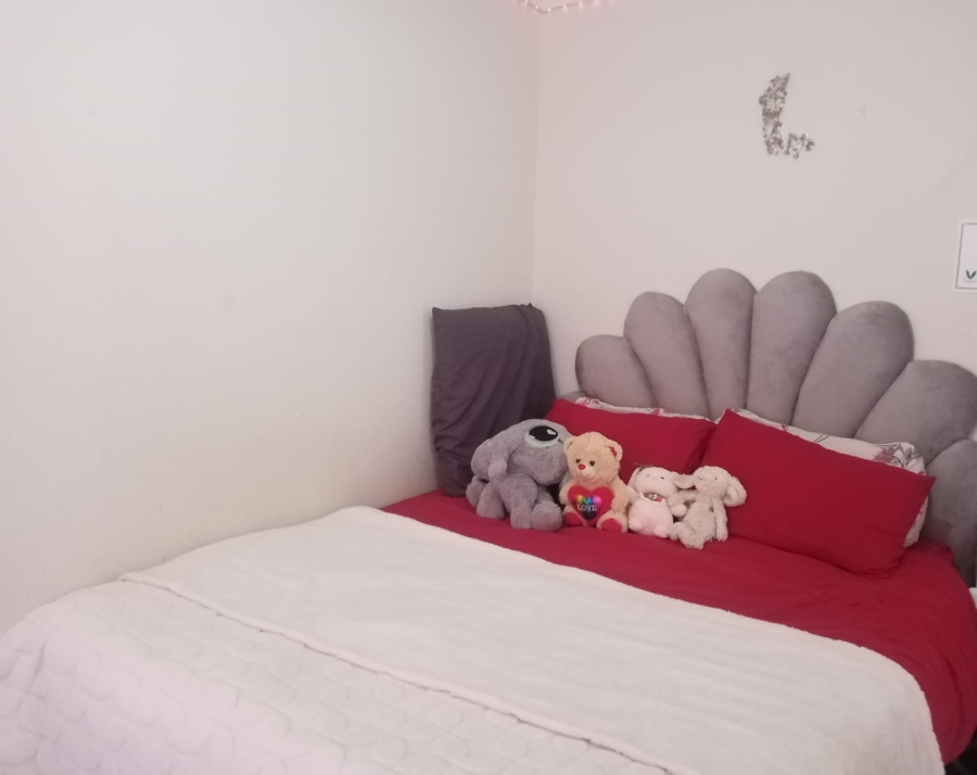 2 Bedroom Property for Sale in Helderkruin Gauteng