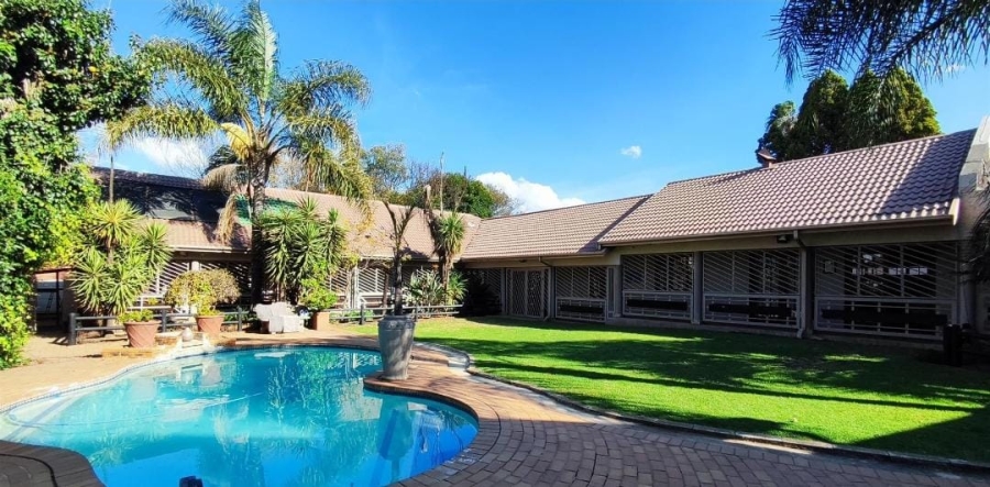 4 Bedroom Property for Sale in Van Riebeeck Park Gauteng