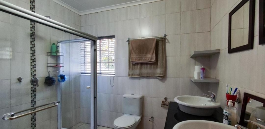 4 Bedroom Property for Sale in Van Riebeeck Park Gauteng