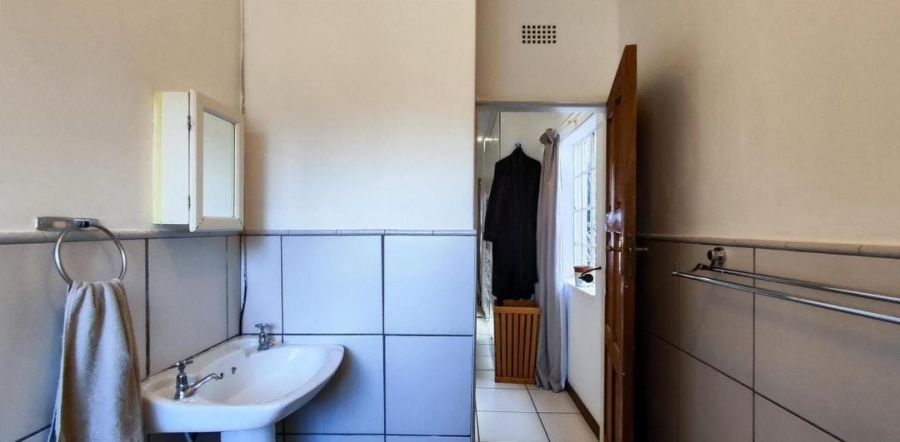 4 Bedroom Property for Sale in Van Riebeeck Park Gauteng