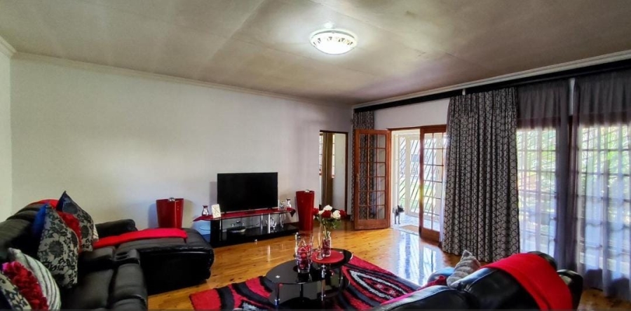4 Bedroom Property for Sale in Van Riebeeck Park Gauteng