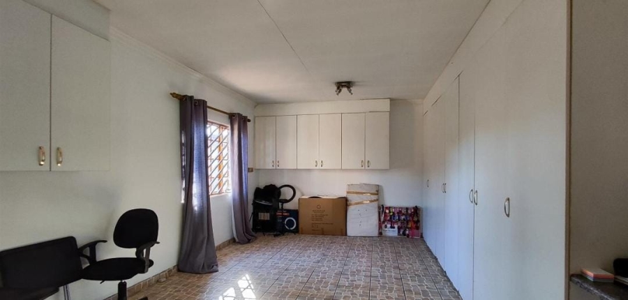 4 Bedroom Property for Sale in Van Riebeeck Park Gauteng