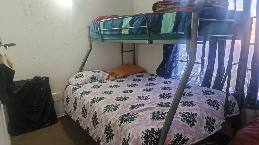 2 Bedroom Property for Sale in Chloorkop Gauteng