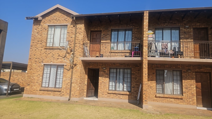 2 Bedroom Property for Sale in Chloorkop Gauteng